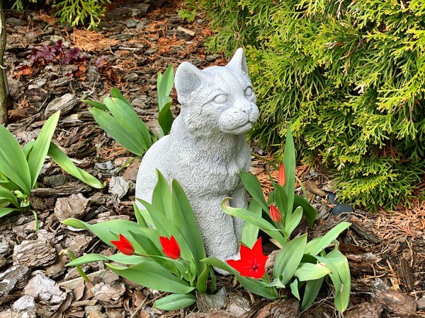 Скульптура Кошка сидит