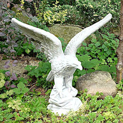 Скульптура Орёл смотрит вправо