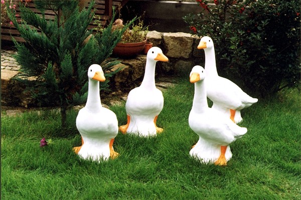 Скульптура Гусь