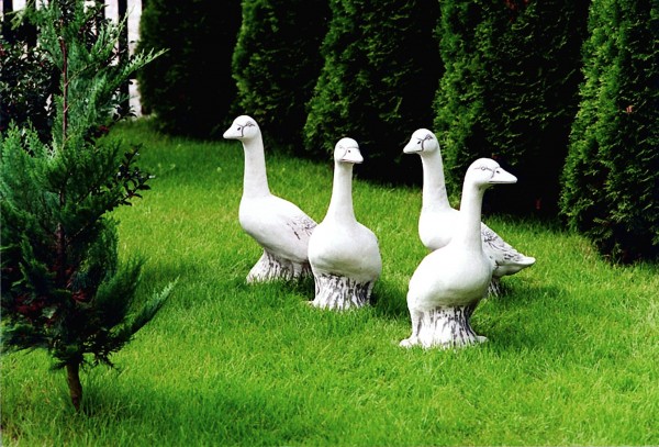 Скульптура Гусь