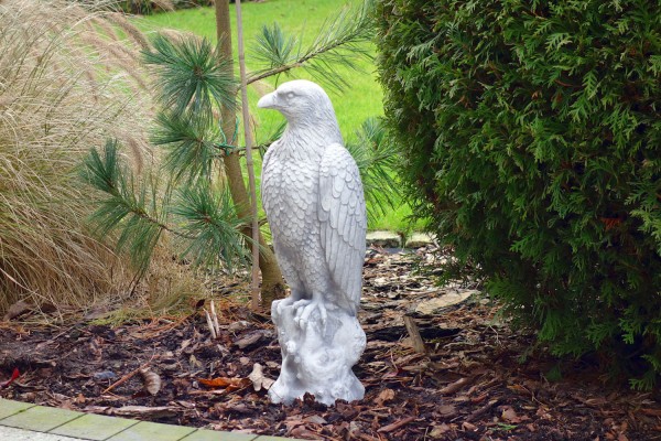 Скульптура декоративная Орел