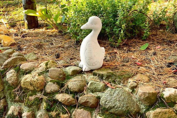 Скульптура  Гусенок