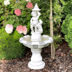 Фонтан Мальчик с собакой