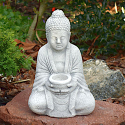 Скульптура Будда медитирует