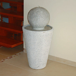 Фонтан декоративный конусный с шаром