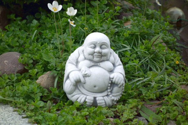 Скульптура Будда с четками