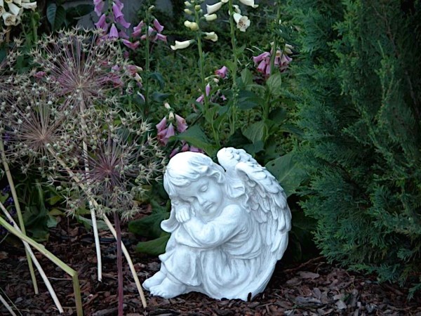 Скульптура классическая Ангел девочка спит