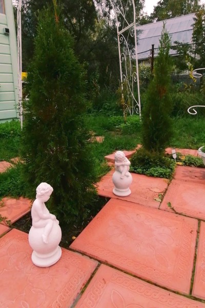 Скульптура Ангел на шаре 2