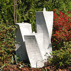 Фонтан современный Плачущие столбы