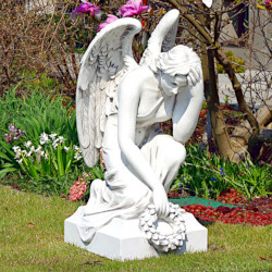 Скульптура Ангел скорбящий Девушка с венком