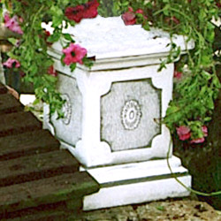 Столб античный квадратный с орнаментом