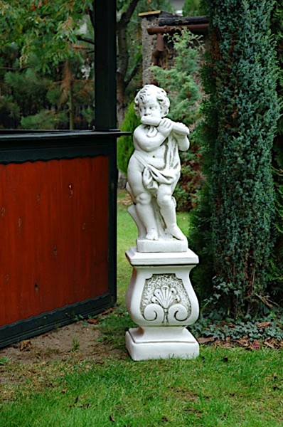 Столб античный с орнаментом