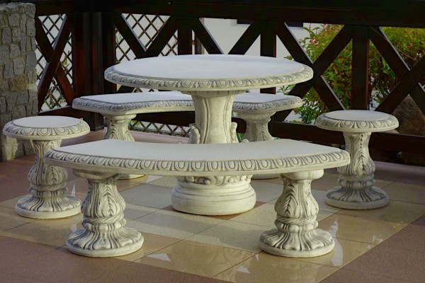 Стол декоративный детский