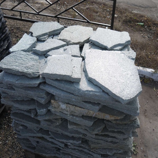 Галтованный Серебрит, серо-голубой 30-40 мм