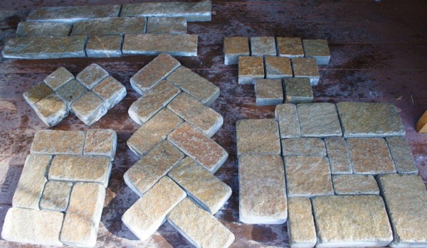Галтованная брусчатка из Златолита, размер 100-200 мм, толщина 20-30 мм