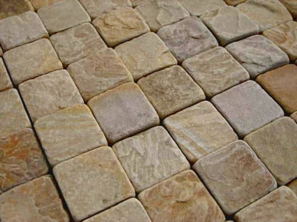 Галтованная брусчатка из Песчаника, серо-зеленая, размеры 100-200 мм, толщина 20-30 мм