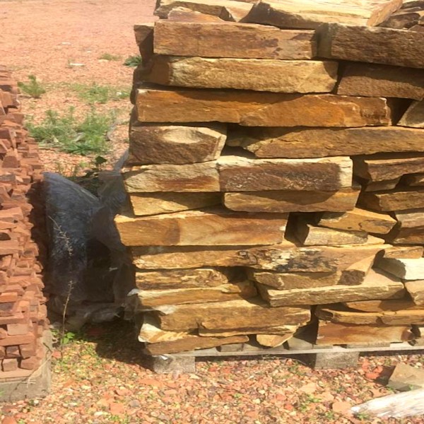 Бутовый камень, строительный, малиновый