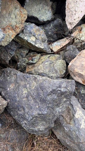 Глыба Змеевик