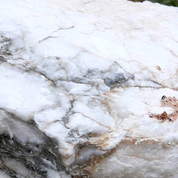 Валун Кальцит, белый