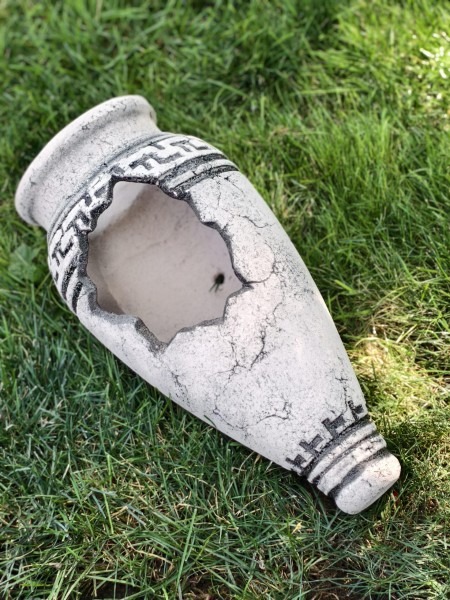 Амфора острая «Элис» с черным принтом