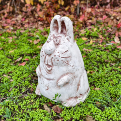Скульптура декоративная «Заяц»