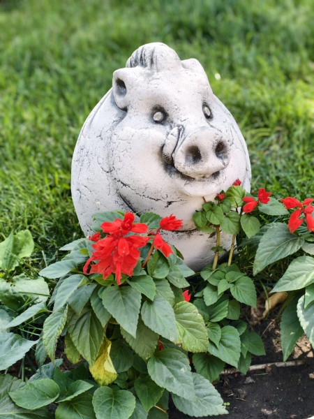 Скульптура декоративная «Кабанчик»