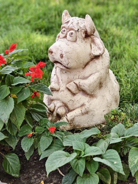 Скульптура декоративная «Корова»