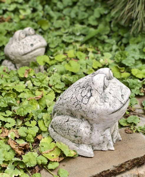 Скульптура декоративная «Лягушка»