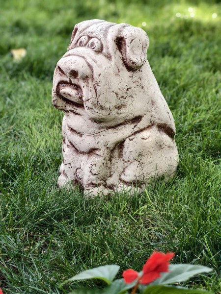 Скульптура декоративная «Собака»