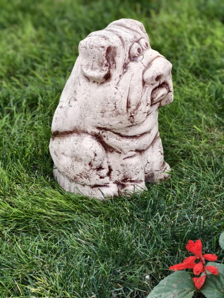 Скульптура декоративная «Собака»