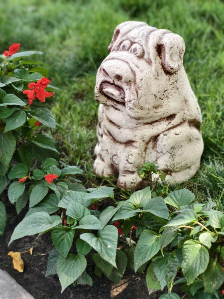 Скульптура декоративная «Собака»