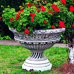 Вазон классический круглый на ножке