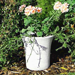 Вазон современный, круглый с расширением вверху