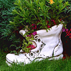 Вазон скульптурный Башмак