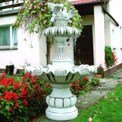 Фонтан классический Голуби