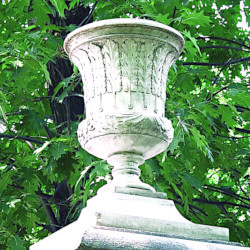 Вазон античный с колосьями