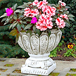 Вазон античный, круглый на ножке