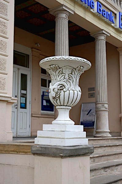 Вазон античный