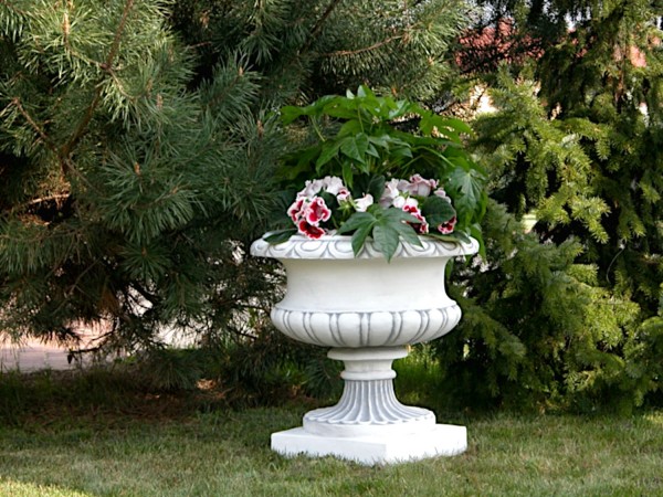 Вазон классический, круглый на ножке