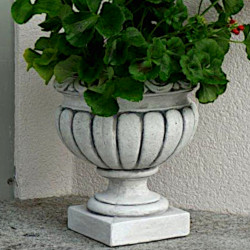 Вазон античный