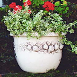 Вазон круглый с фруктами