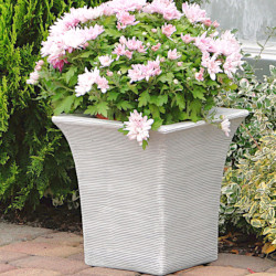 Вазон современный, квадратный с расширением вверху