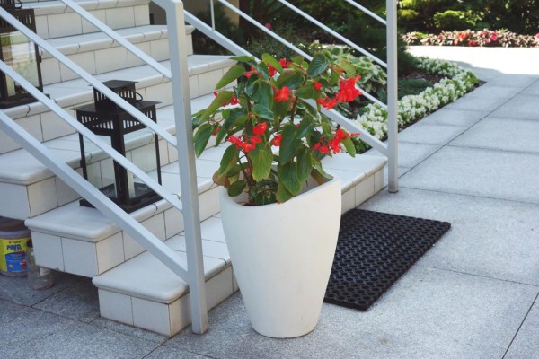 Вазон современный