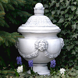 Вазон античный, круглый, с орнаментом, на ножке