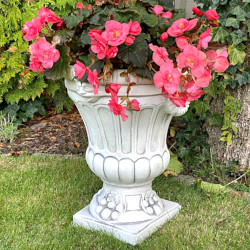 Вазон античный с кольцами