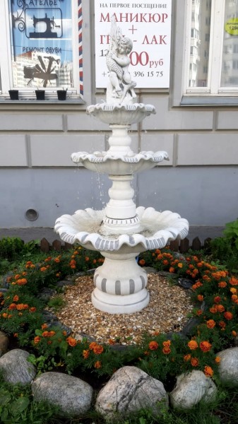 Фонтан скульптурный Мальчик с рыбкой