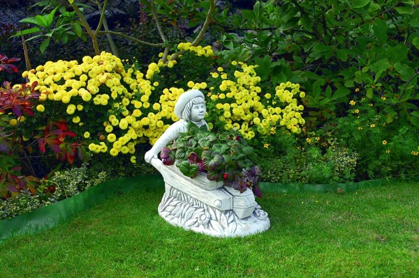 Вазон Мальчик с тачкой