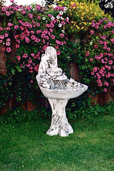 Фонтан классический Медведь у родника