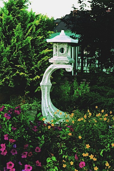 Фонарь китайский на ножке