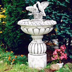 Фонтан античный Голуби